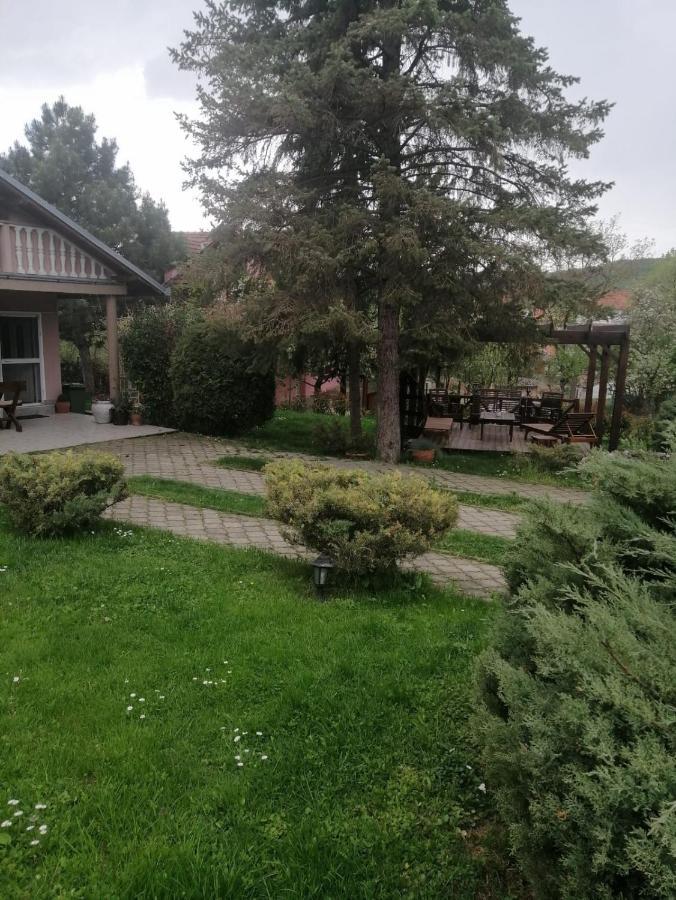 Rajski Vrt Vrdnik Exterior photo